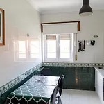 Twin House - 아파트